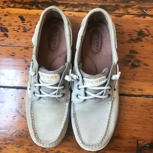 Women’s size 9 Sperry shoes